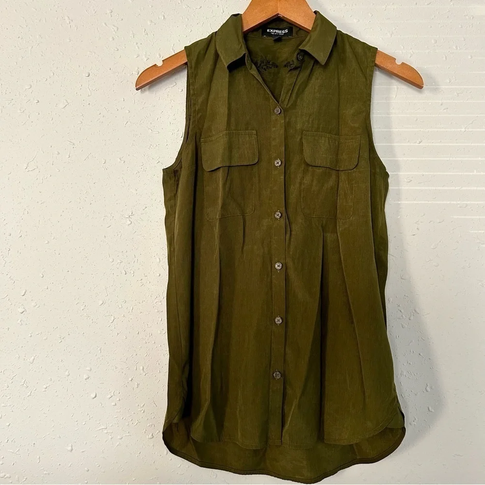 🦋Express Olive Green Black Embroidered Sleeveless Button Down City Shirt Blouse